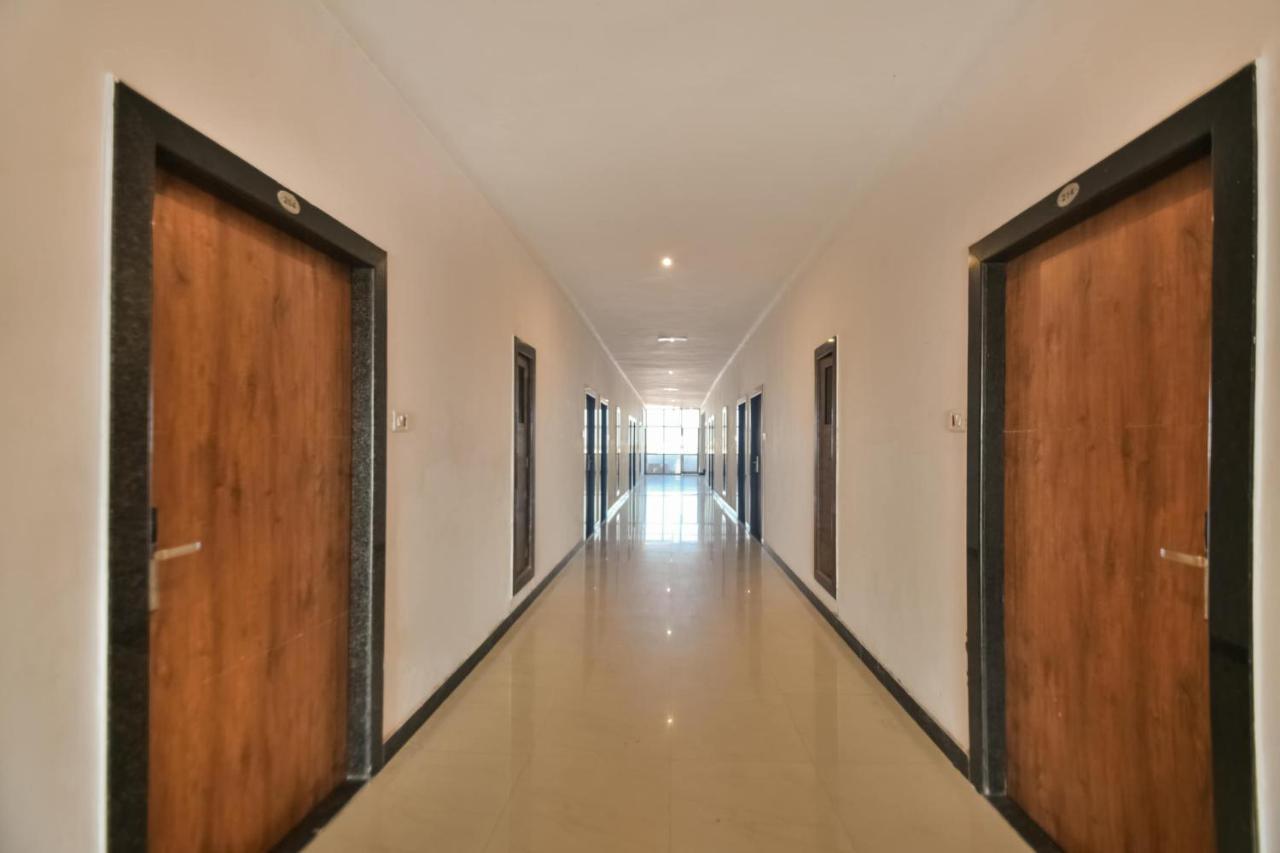 Capital O Amit Palace Bhilwara Exterior foto