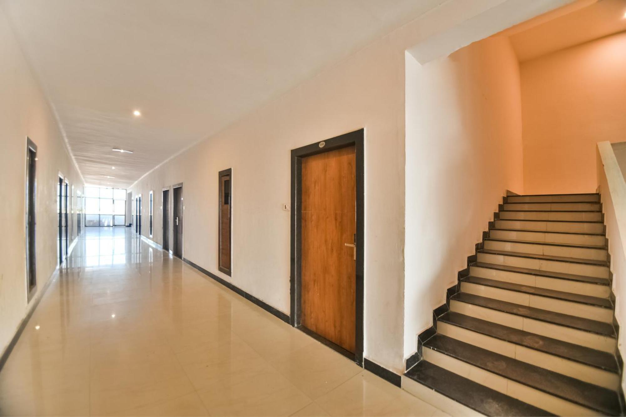 Capital O Amit Palace Bhilwara Exterior foto